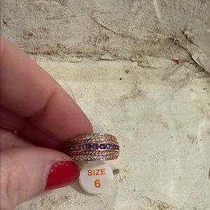 Size 6 Bomb Party Ring- no bag